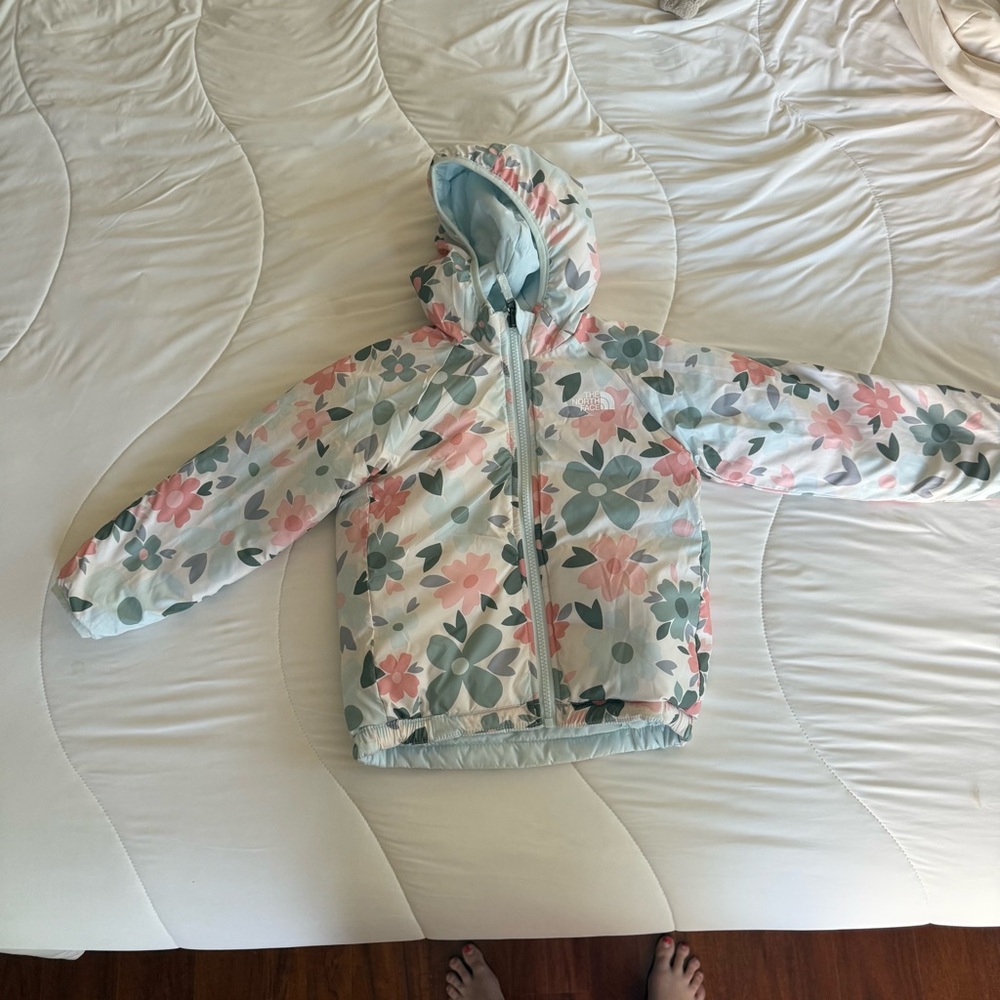 Kids The North Face Reversible Light blue and floral Hooded Jacket